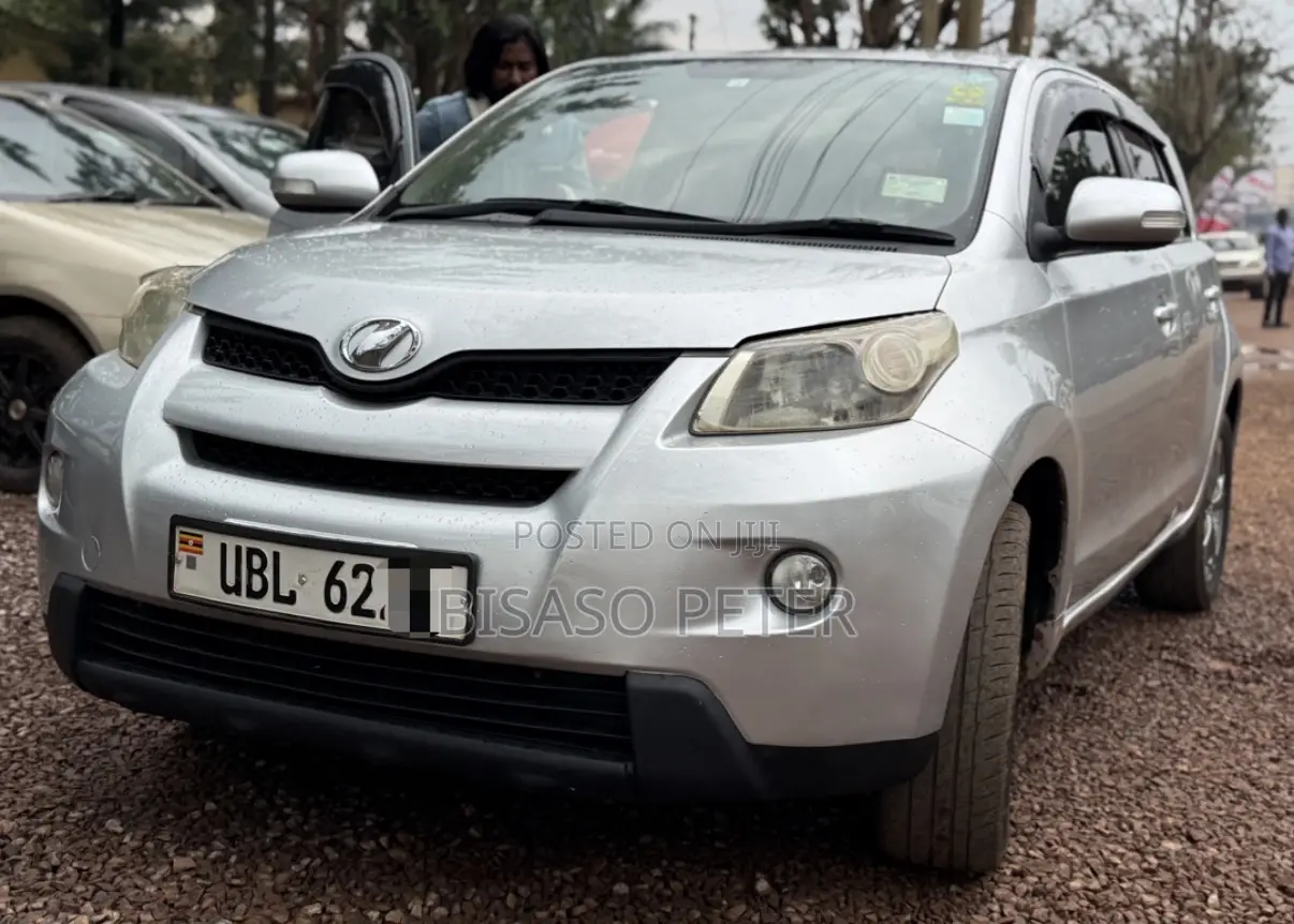 Toyota IST 2008 Silver
