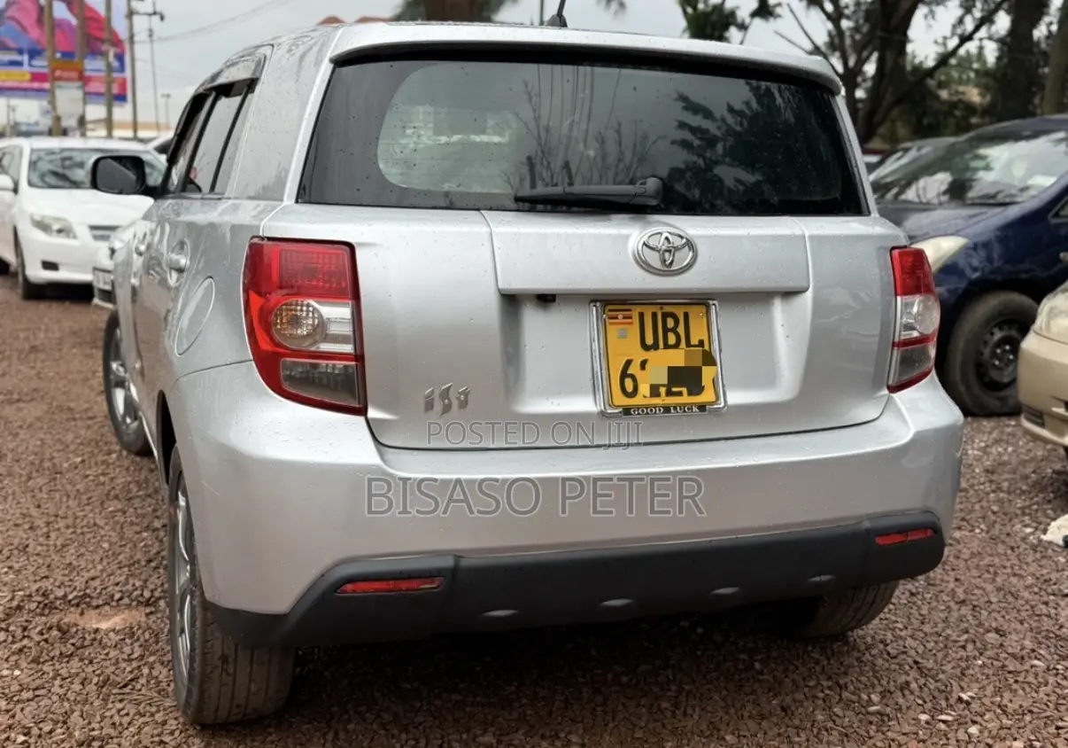 Toyota IST 2008 Silver