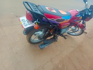 Bajaj CT 125X 2025 Red
