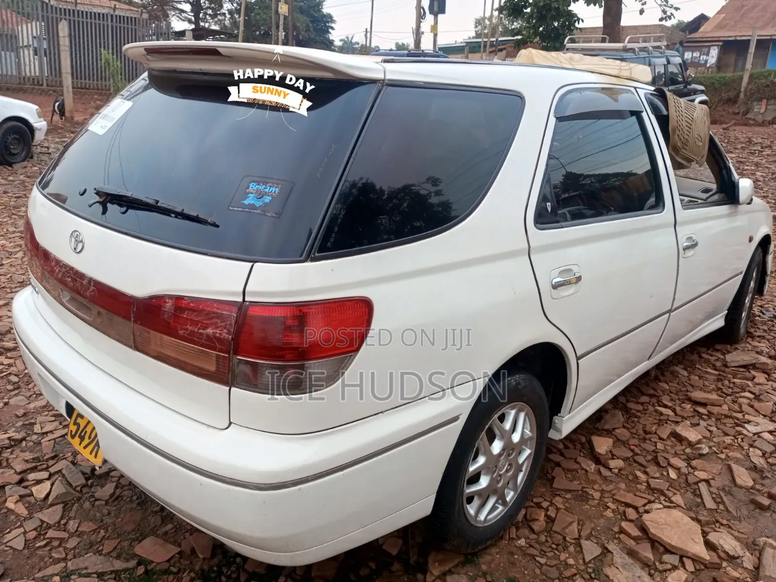 Toyota Vista 2000 White