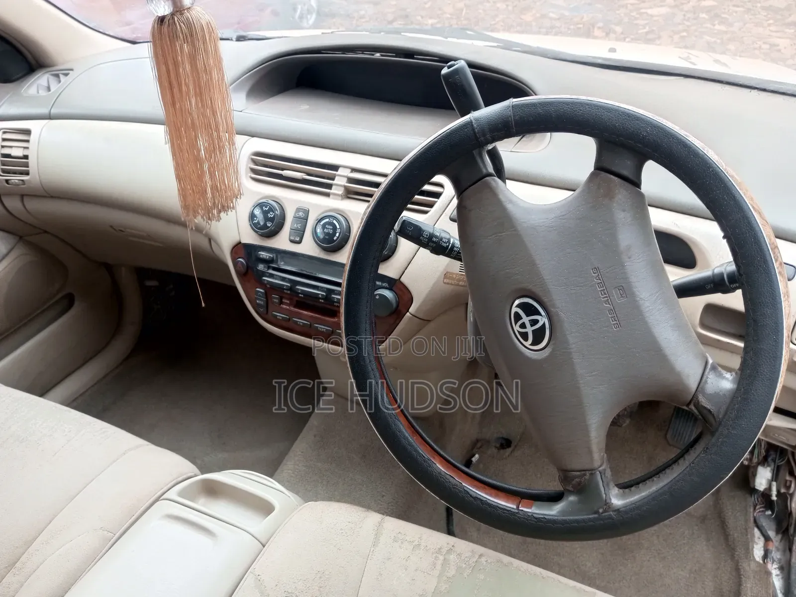 Toyota Vista 2000 White
