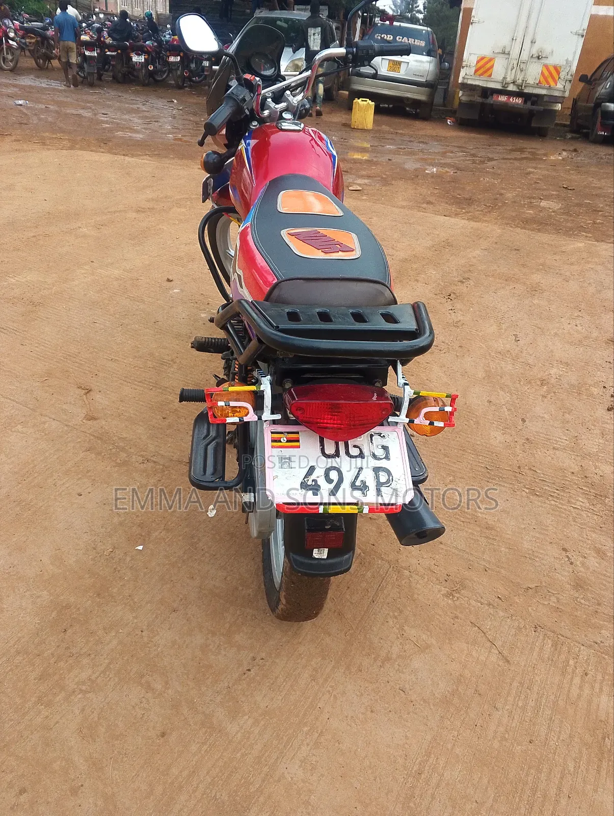 Bajaj Boxer 125 2024 Red