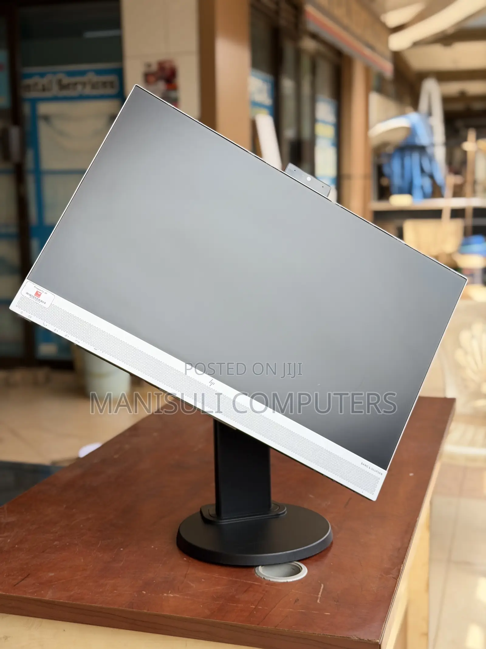 Monitor Hp 24.7 Inch Screen Vga Dp Hdmi’S