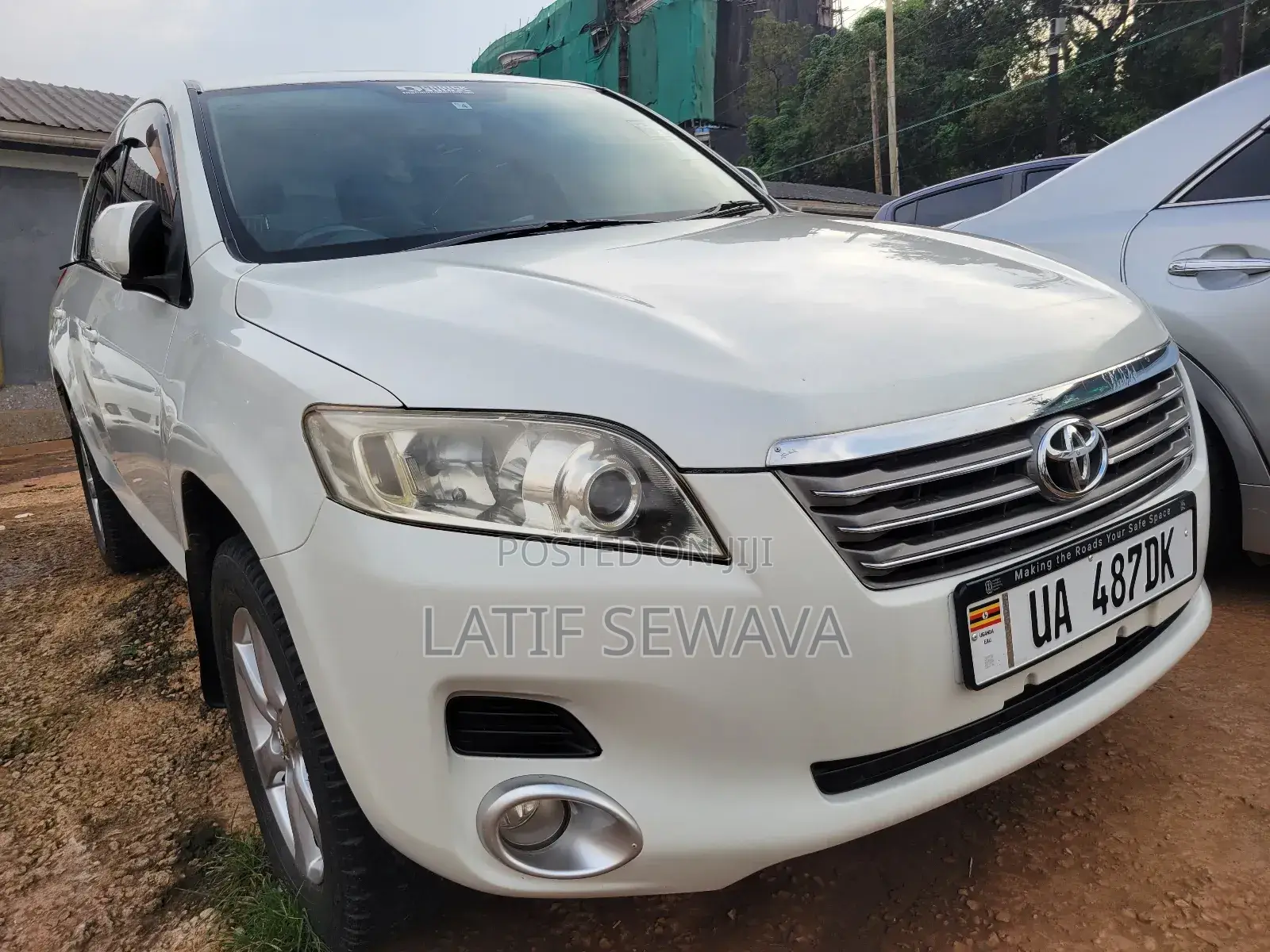 Toyota Vanguard 2010 White