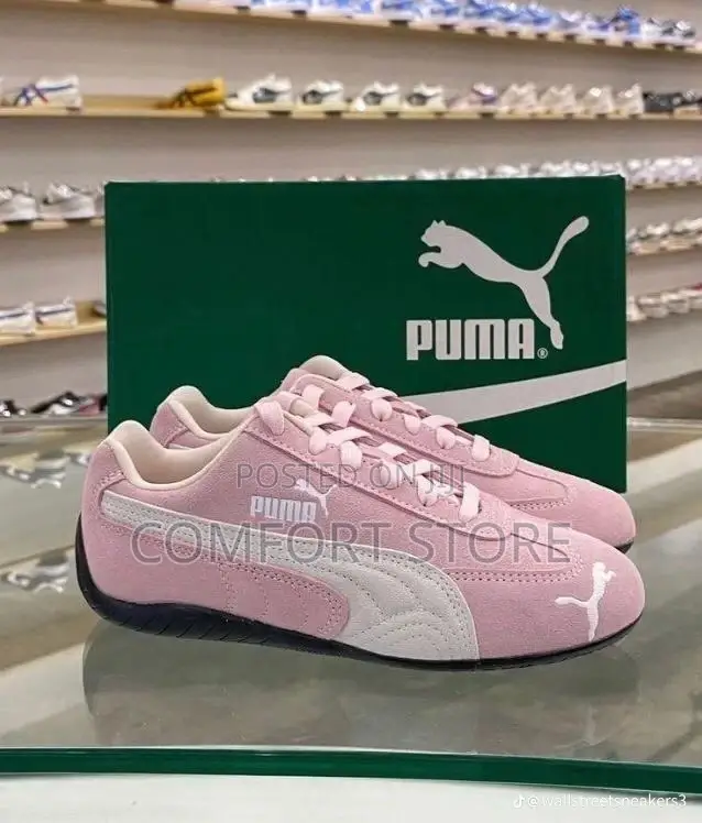 New Puma Sneakers in Pink