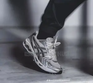 New Balance 1000 Series Sneakers
