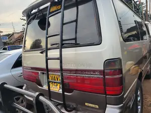 Toyota HiAce 1998 Silver