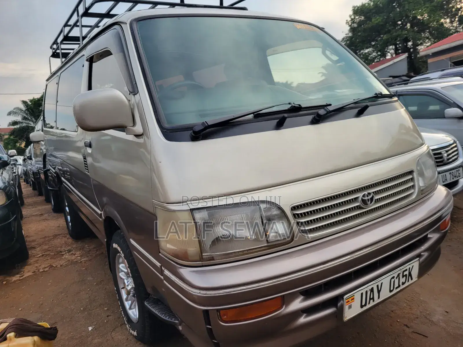 Toyota HiAce 1998 Silver