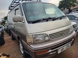 Toyota HiAce 1998 Silver