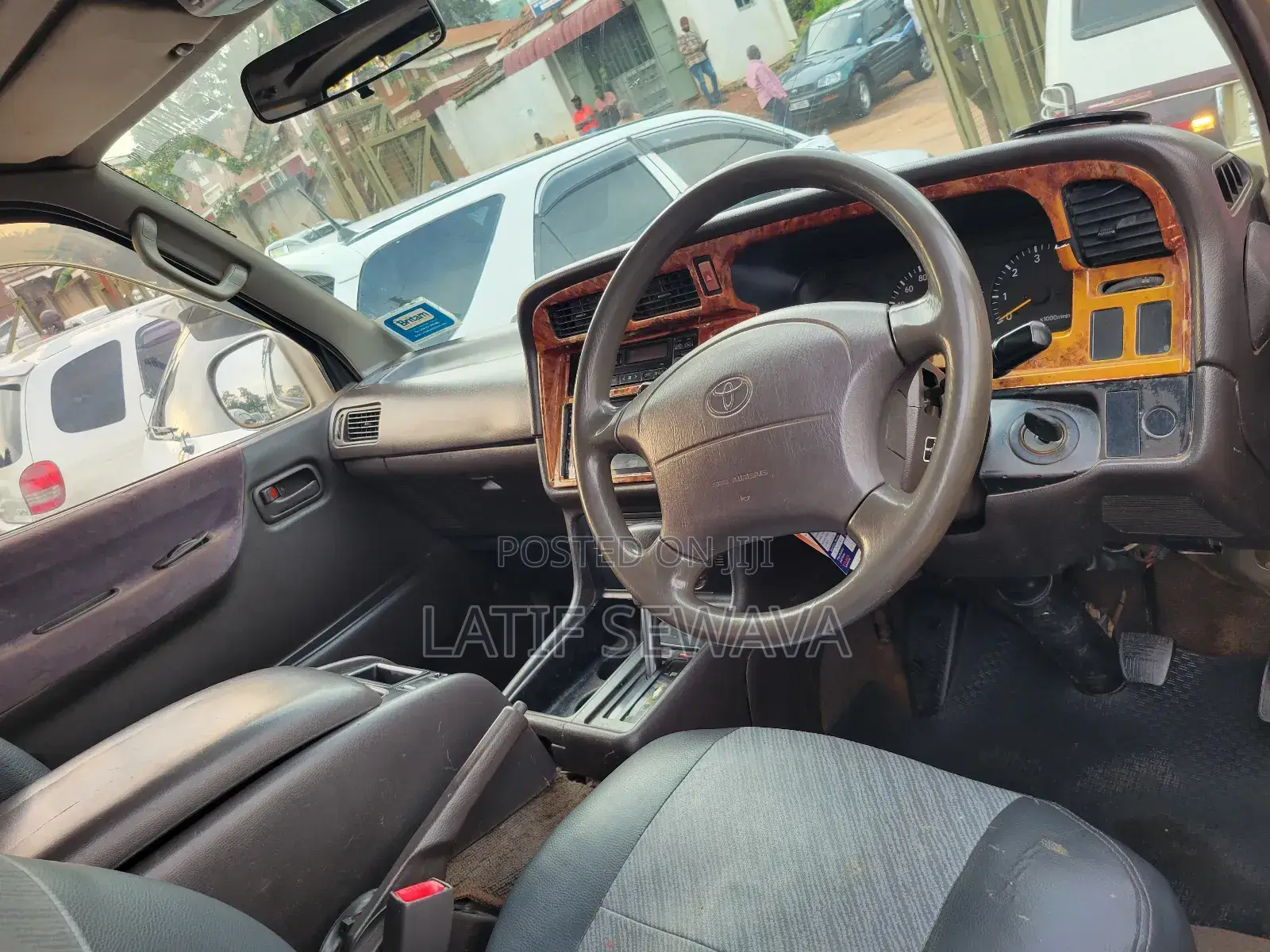 Toyota HiAce 1998 Silver