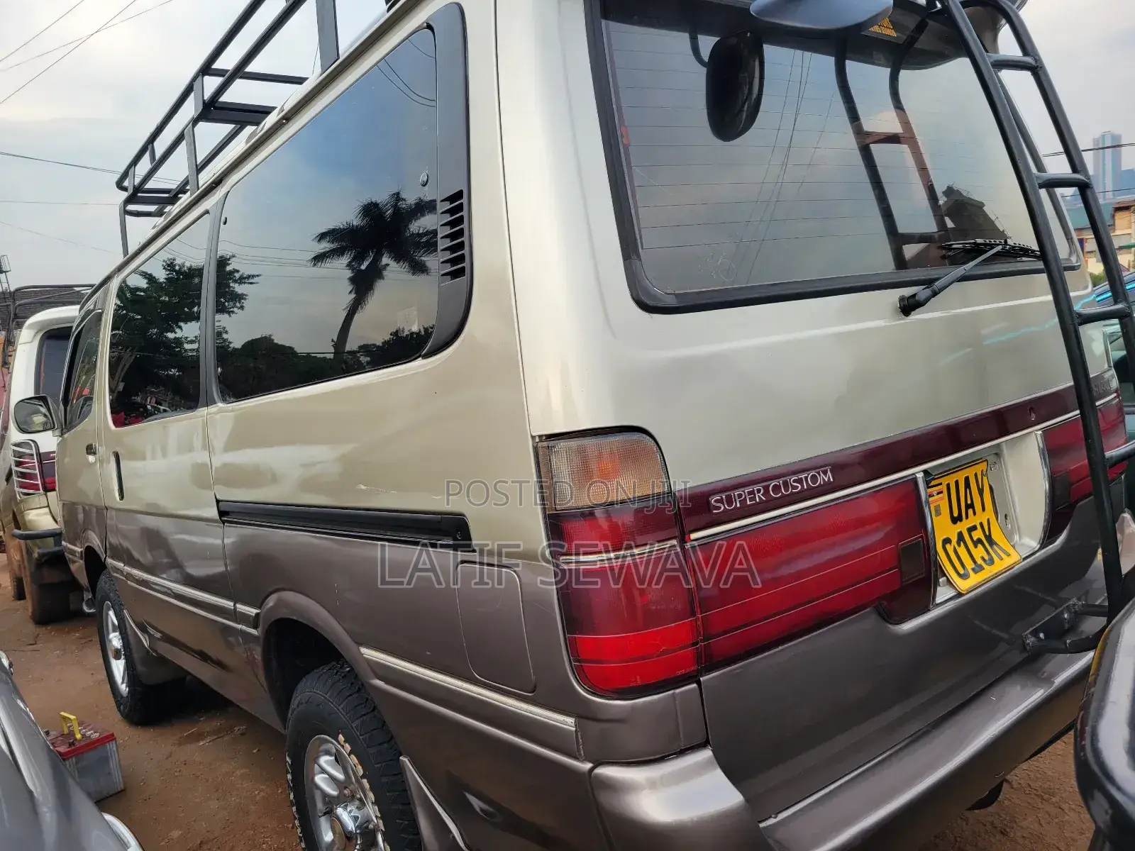 Toyota HiAce 1998 Silver