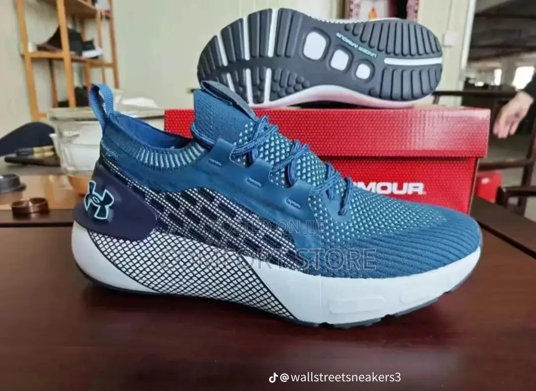 Men’S Classic Weekend Sneakers
