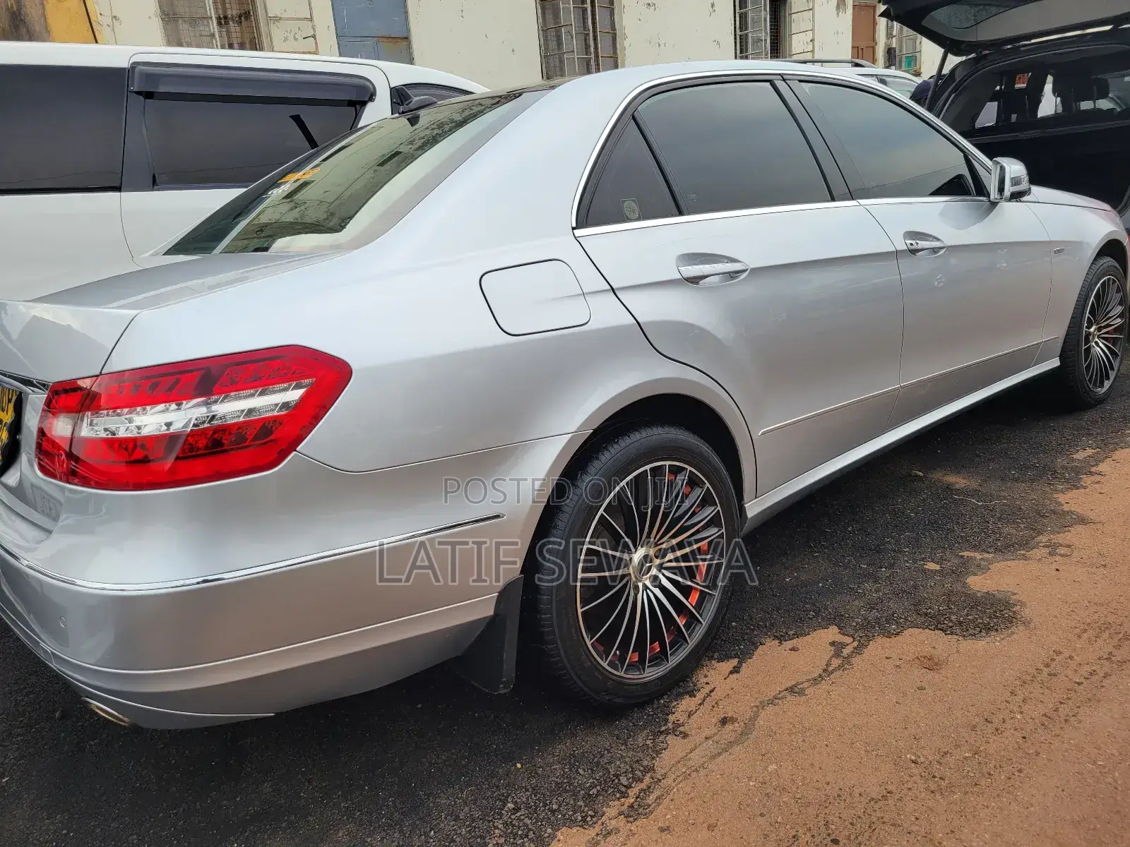 Mercedes-Benz E300 2013 Silver