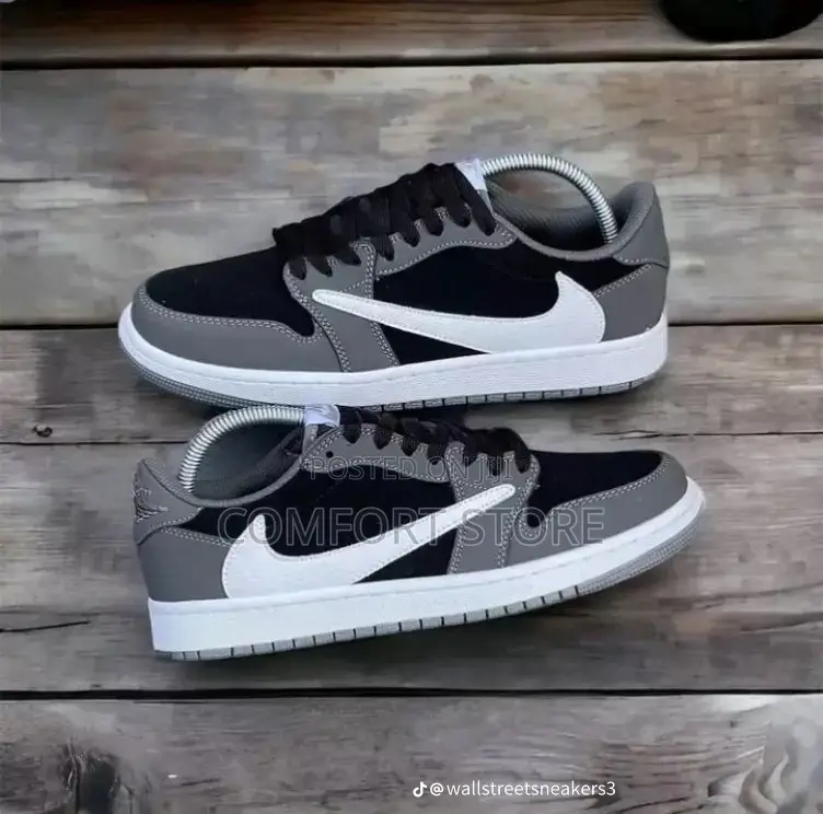 Nike Dunks Low Sneakers