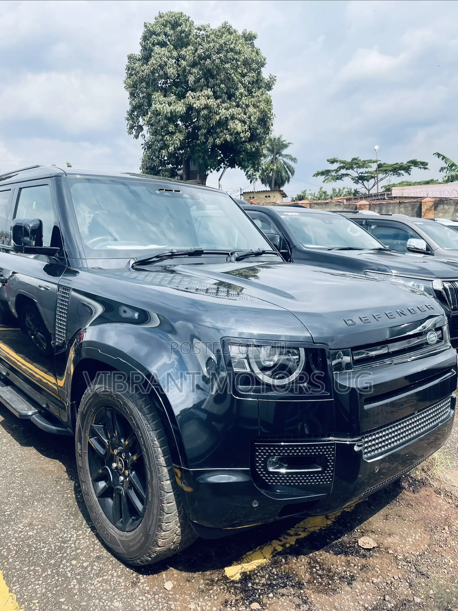 Land Rover Defender 2022 Black