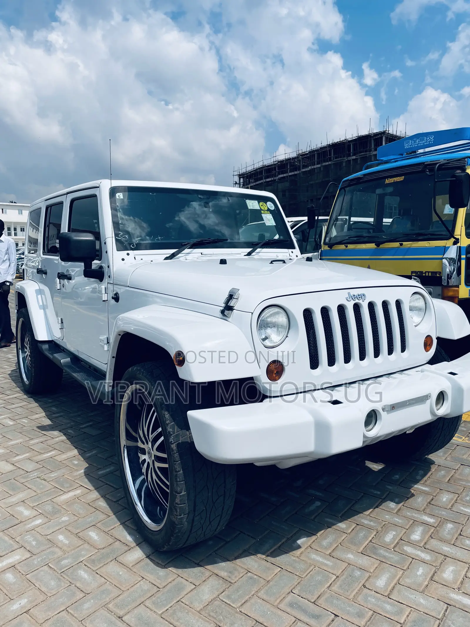 Jeep Wrangler Unlimited Sahara 2013 White