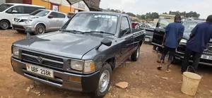 Toyota Hilux 2001 Gray