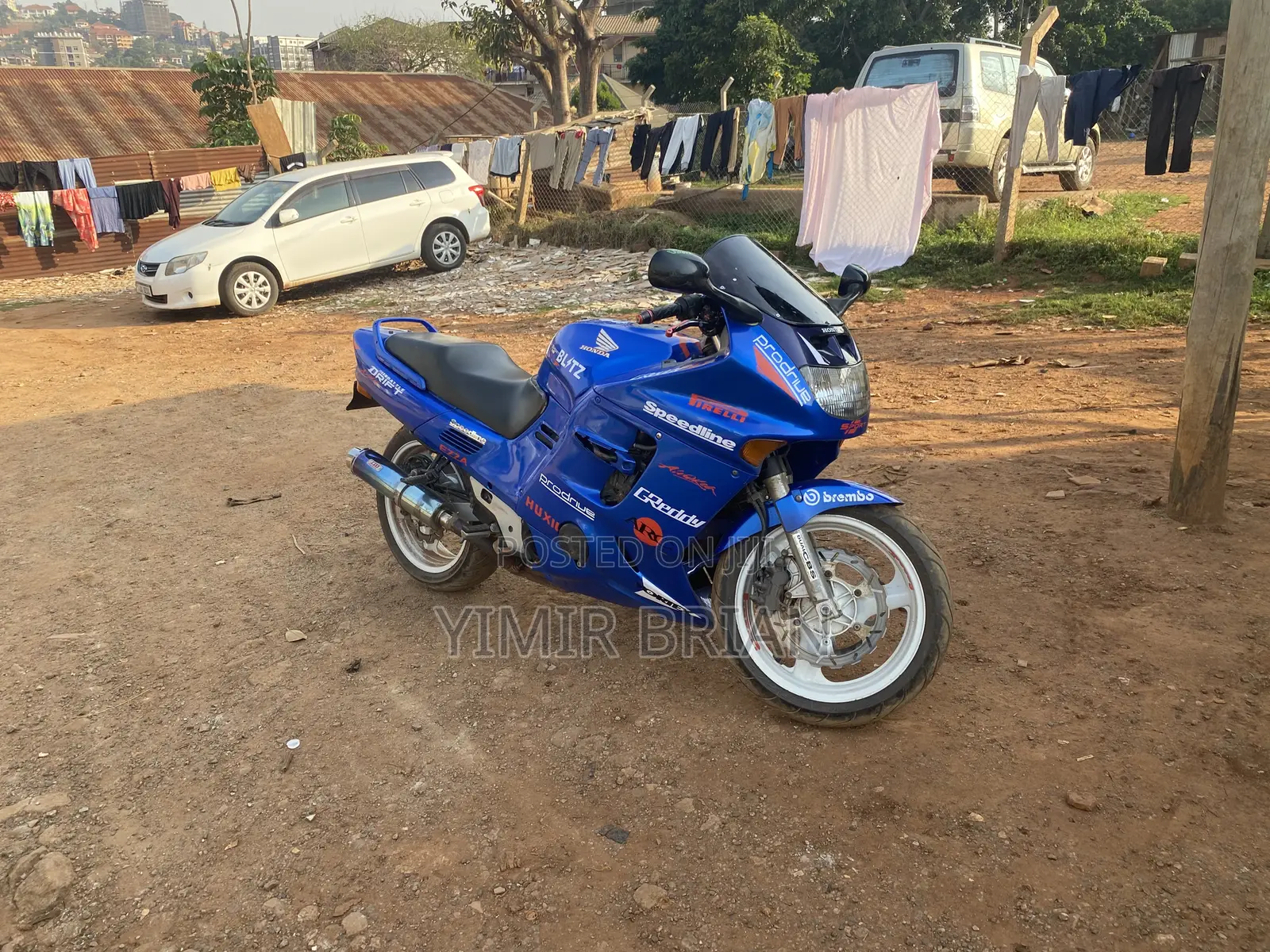 Honda CBR 2000 Blue