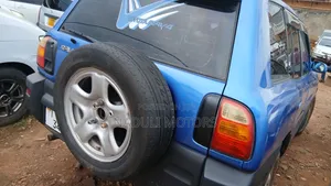 Toyota RAV4 Automatic 2000 Blue