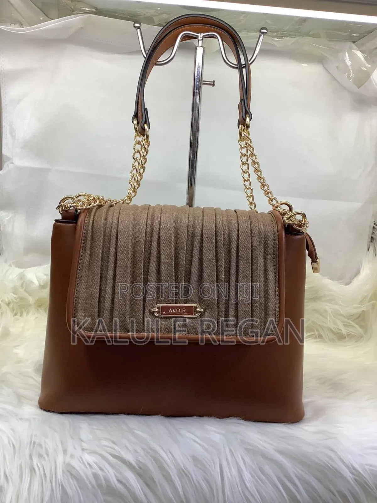 Avoir Bag for Woman