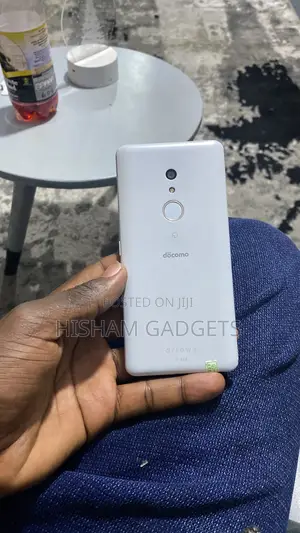 Fujitsu Arrows BE F-04K 32 GB White