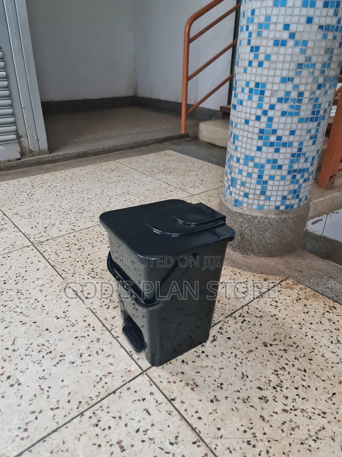 Industries Premium Plastic Dust Bin Plastic Dust Bin 20litres
