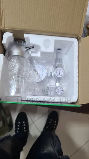 Oxygen Regulator