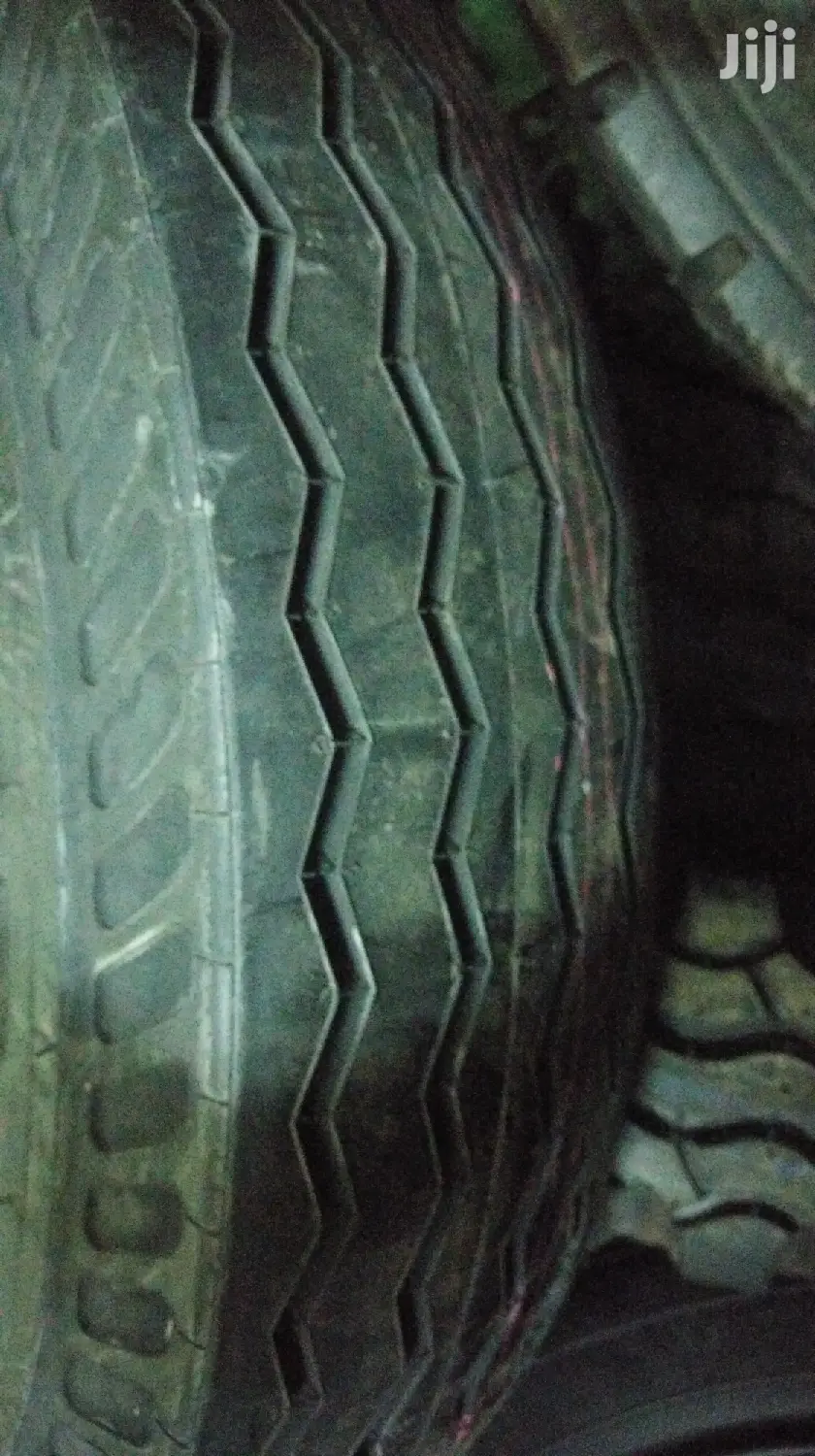 700r15 Elf Tires