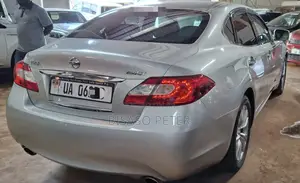 Nissan Fuga 2012 Silver