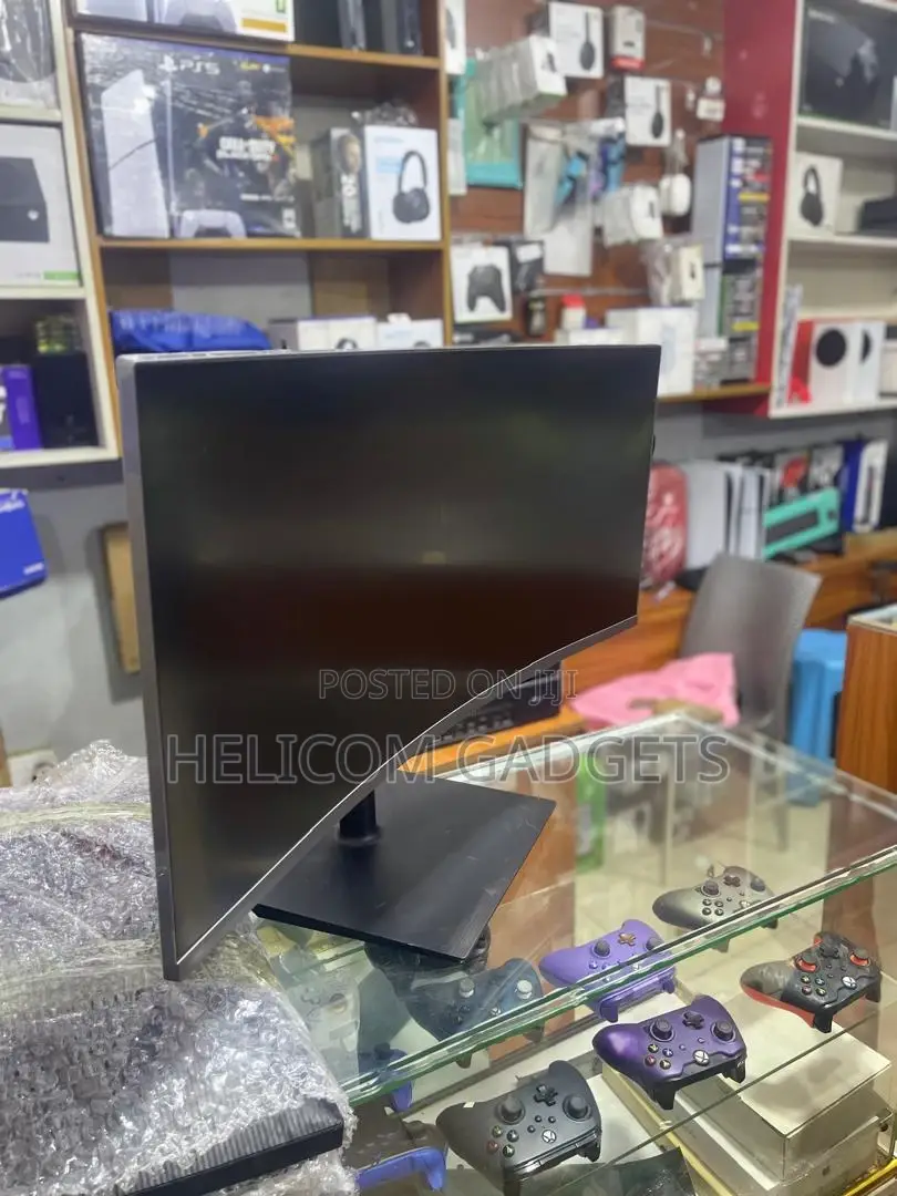 Samsung 34-Inch Curved Monitor /