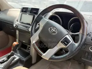 Toyota Land Cruiser Prado 2.7 i 2012 White