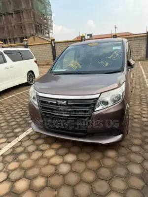 Toyota Noah 2.0 AWD (8 Seater) 2015 Gray