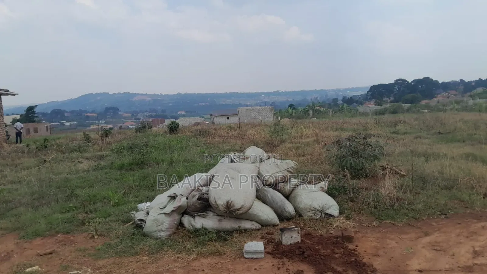 40ft by 45ft Agreement Plot of Land on Sell in Gayaza Kabanyoro.