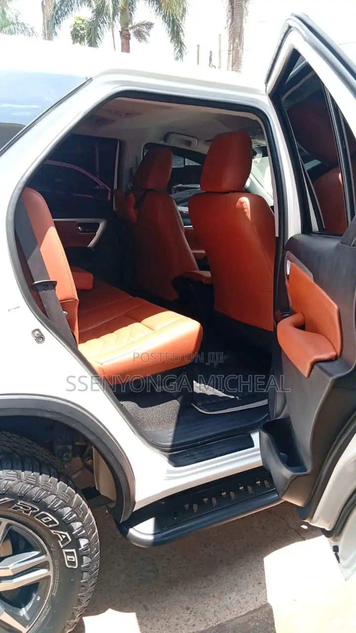 Toyota Fortuner 2019 White