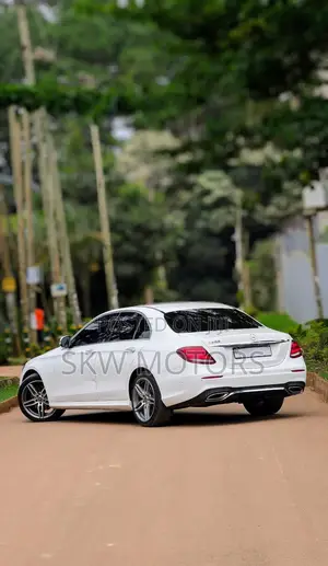 Mercedes-Benz E200 2017 White