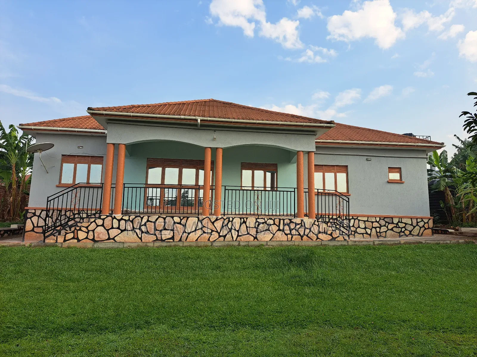 4bdrm Mansion in Migadda Jomayi, Gombe for sale