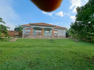 4bdrm Mansion in Migadda Jomayi, Gombe for sale