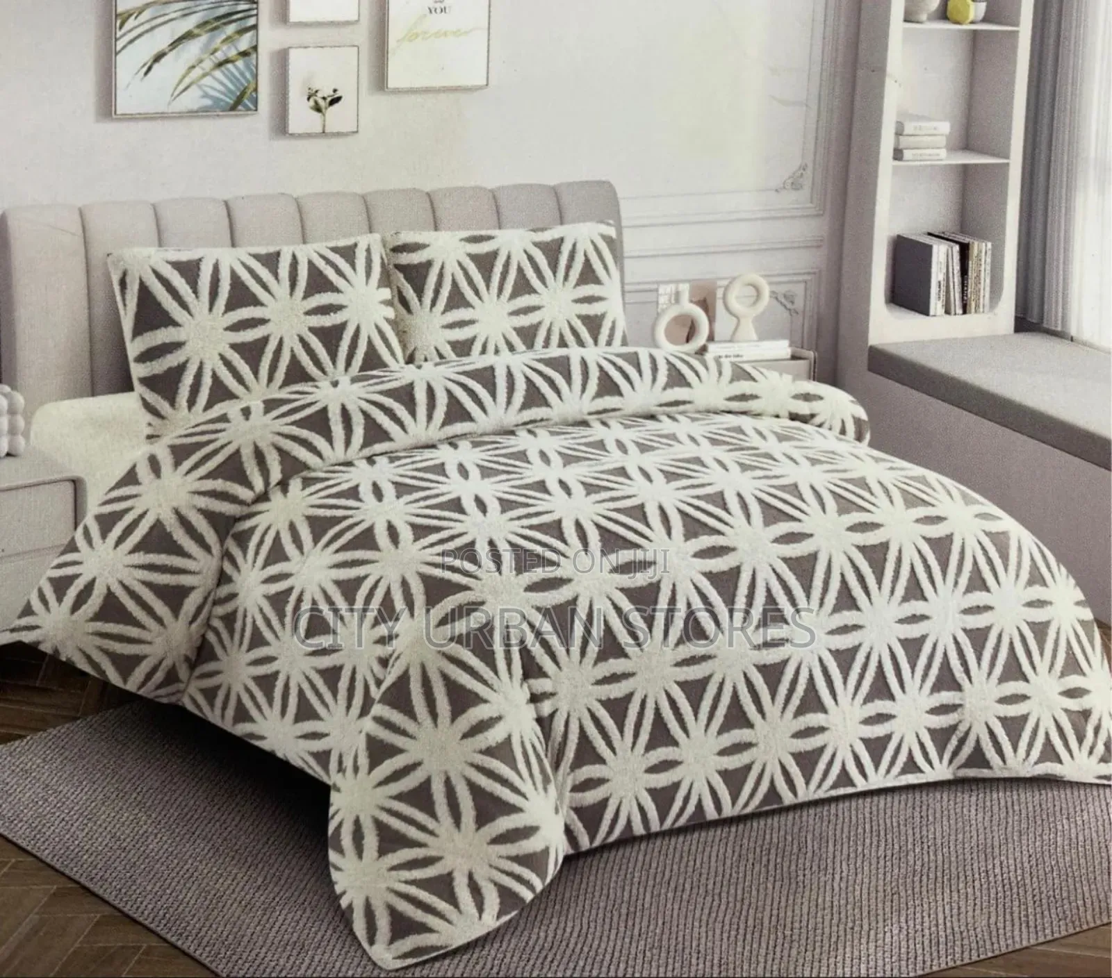 High-Quality Creamy Duvets