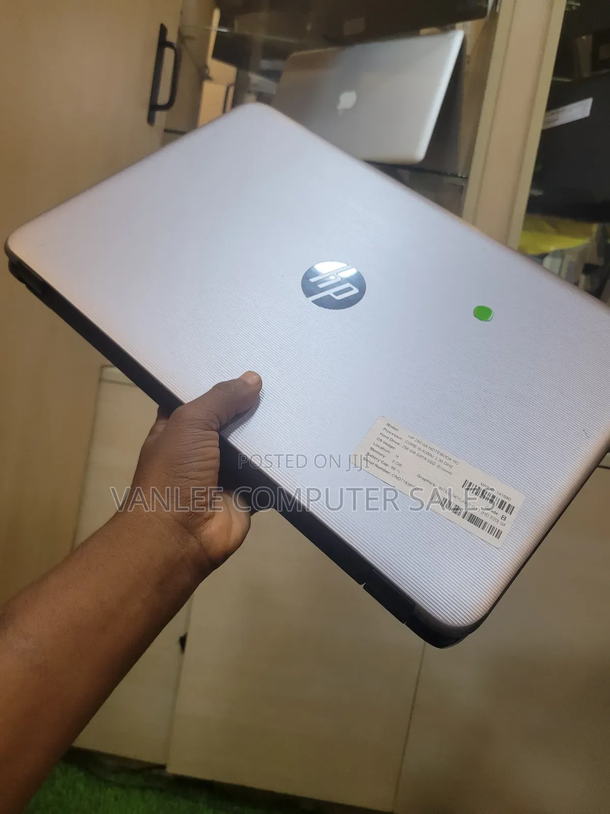 Laptop HP 250 G8 8GB Intel Core i5 HDD+SSD 500GB