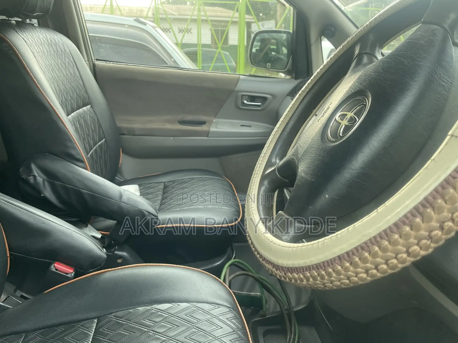 Toyota Noah 2003 Silver