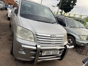 Toyota Noah 2003 Silver
