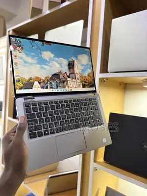 Laptop Dell Inspiron 14 7440 2-in-1 16GB Intel Core i7 SSD 512GB