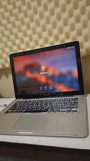 Laptop Apple MacBook Pro 8GB Intel Core i7 HDD 500GB