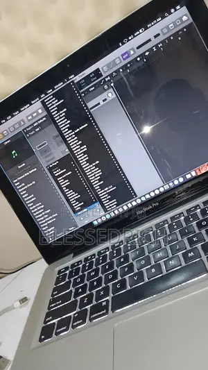Laptop Apple MacBook Pro 8GB Intel Core i7 HDD 500GB