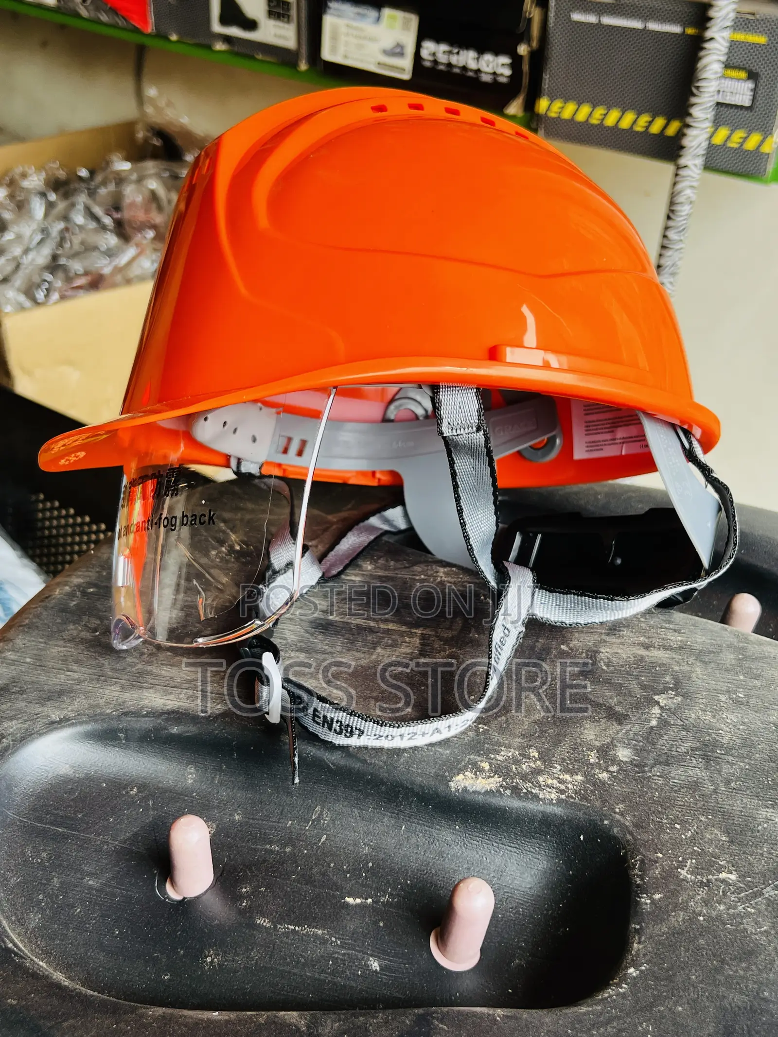 Hd Safety Helmets With A Visor- 4 Points Chinstrap