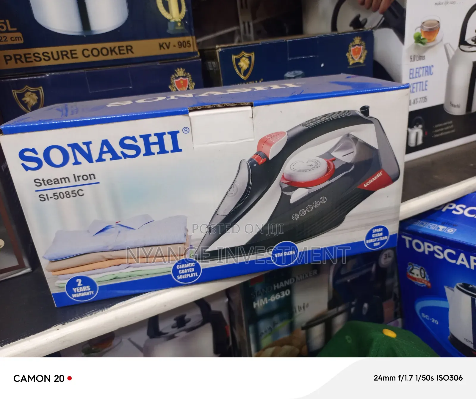 Sonash Steam Iron. Steam Iron Sonash Brand