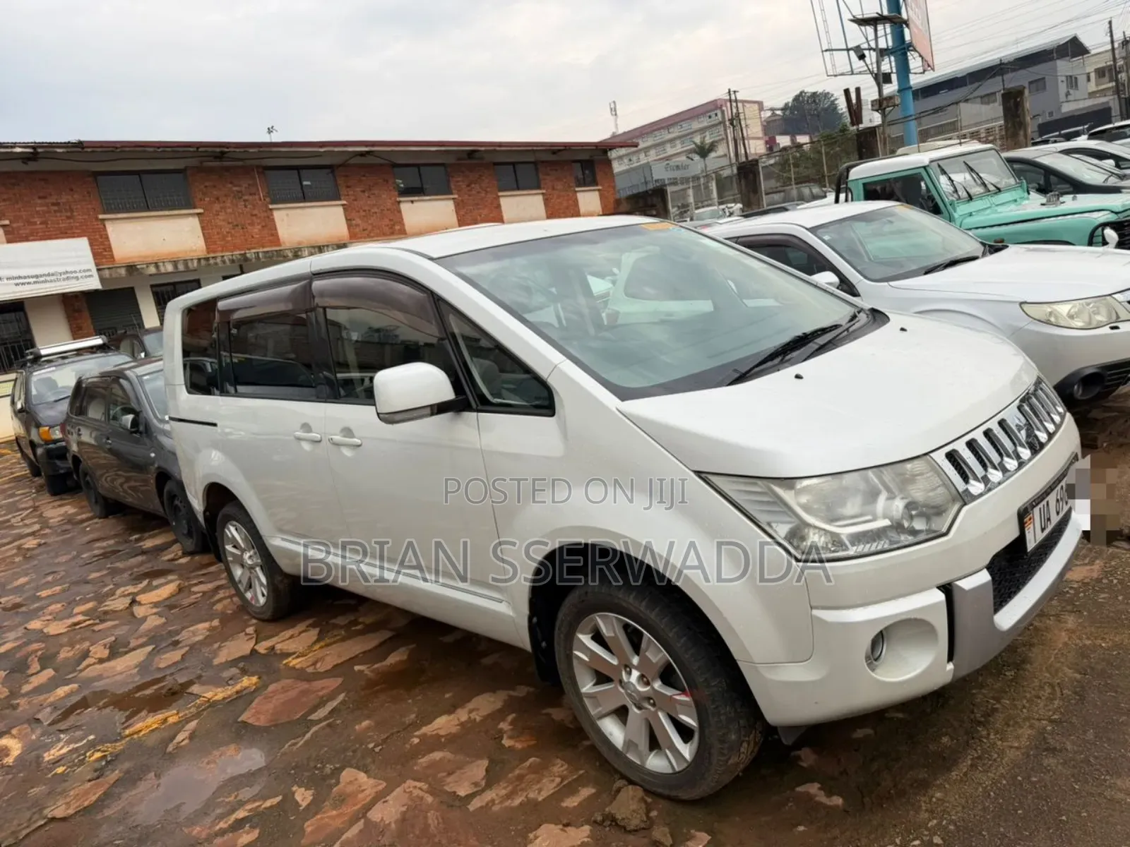 Mitsubishi Delica 2012 White