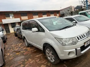 Mitsubishi Delica 2012 White