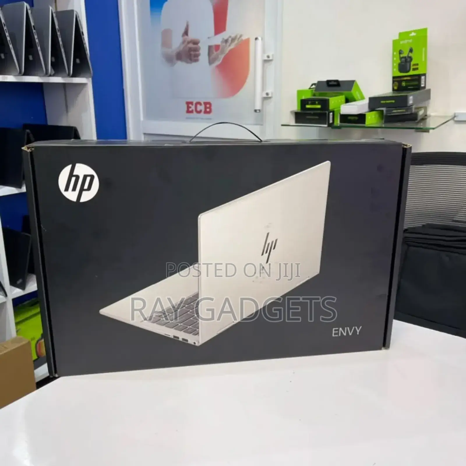 New Laptop HP Envy X360 16GB Intel Core i7 SSD 512GB