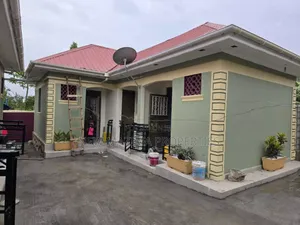 5bdrm House in Nansana Heights, Central Division for sale